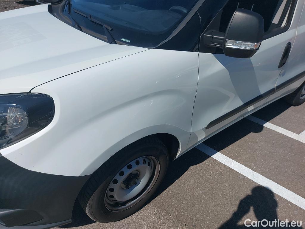  Fiat  Doblo FIAT Doblò Cargo/2015/3P/furgón derivado de turismo Cargo Base 1.3 Multijet 70kW (95CV) #12