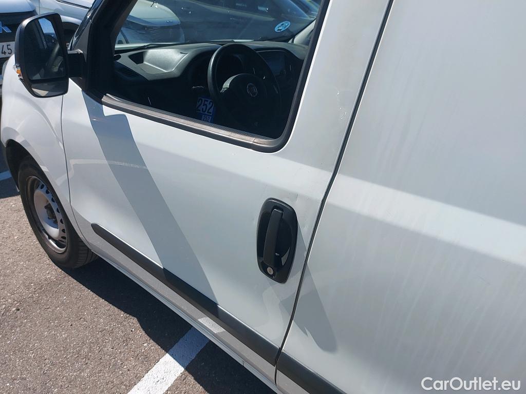  Fiat  Doblo FIAT Doblò Cargo/2015/3P/furgón derivado de turismo Cargo Base 1.3 Multijet 70kW (95CV) #6