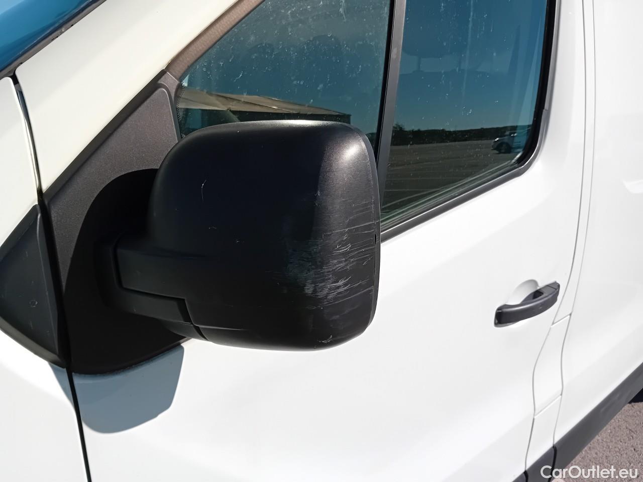  Renault  Trafic  III Furgón L1H1 2 7t 1.6 dCi 120CV MT6 E6 #25