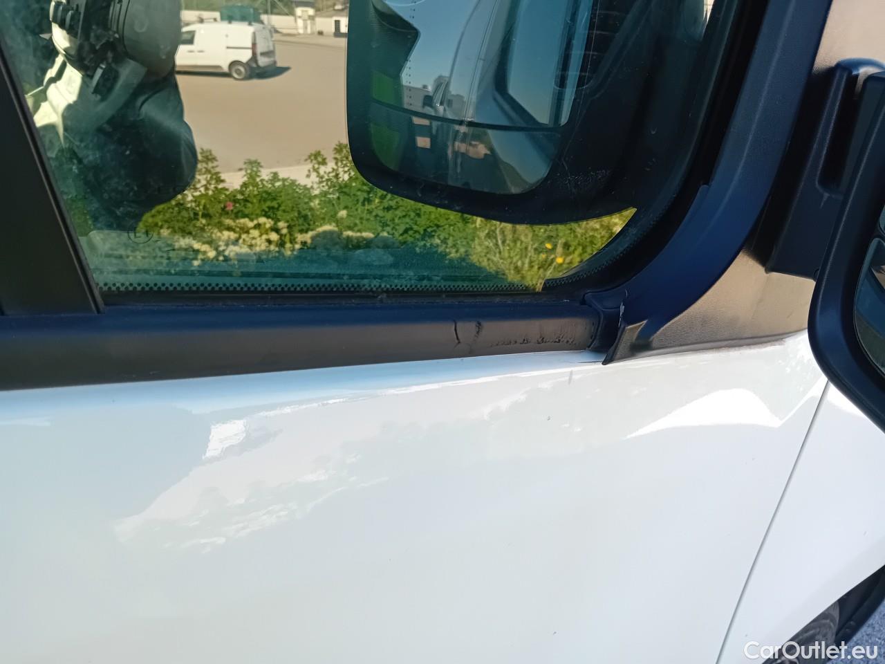  Renault  Trafic  III Furgón L1H1 2 7t 1.6 dCi 120CV MT6 E6 #57