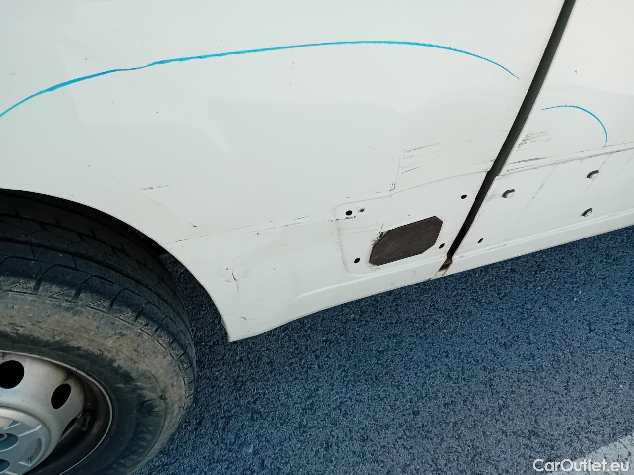  Peugeot  Boxer  Furgón Techo Elevado 335 L2H2 Premium BlueHDi 140 Stop&Start HDi #25