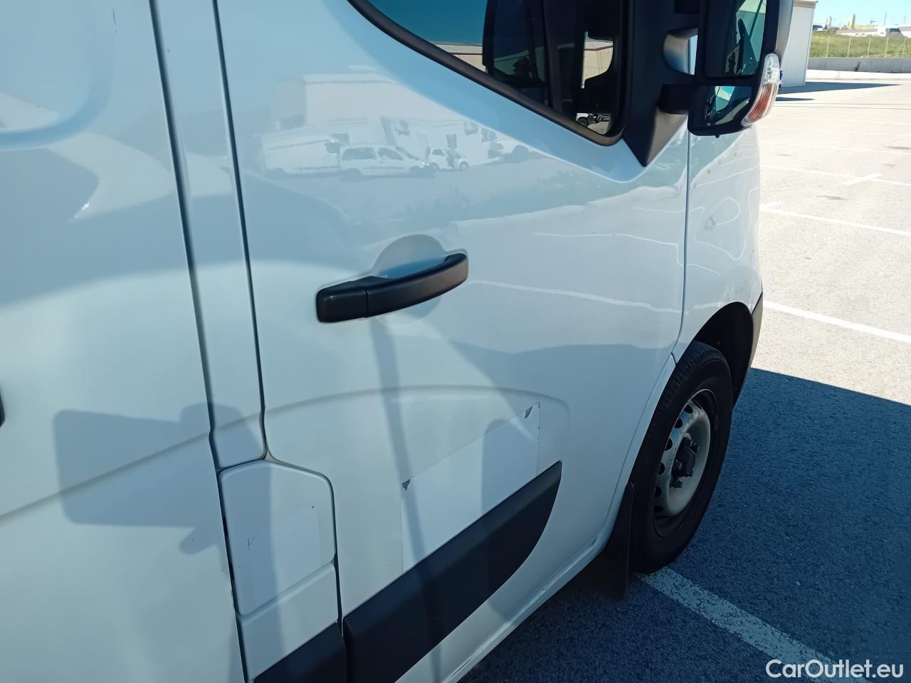  Nissan  NV400 NISSAN  / 2011 / 4P / furgón L2H2 3,5T 2.3dCi 99kW FWD Optima #41