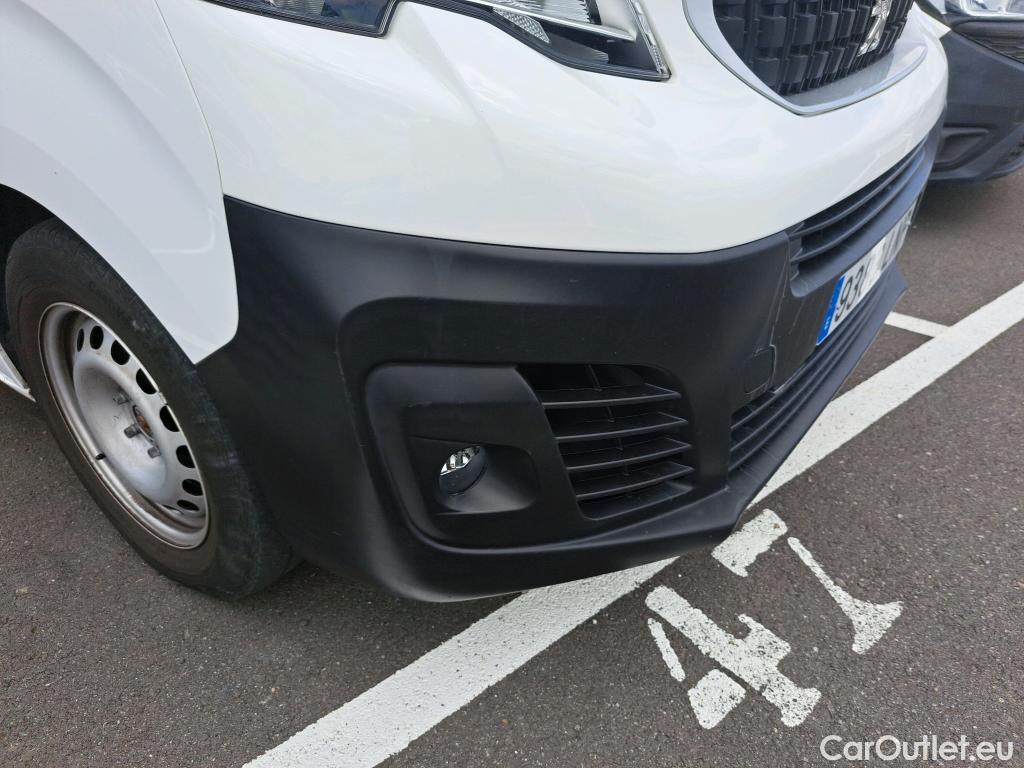  Peugeot  Expert PEUGEOT  / 2016 / 4P / furgón Furgón Premium 1.5 BlueHDi 120 Standard #36