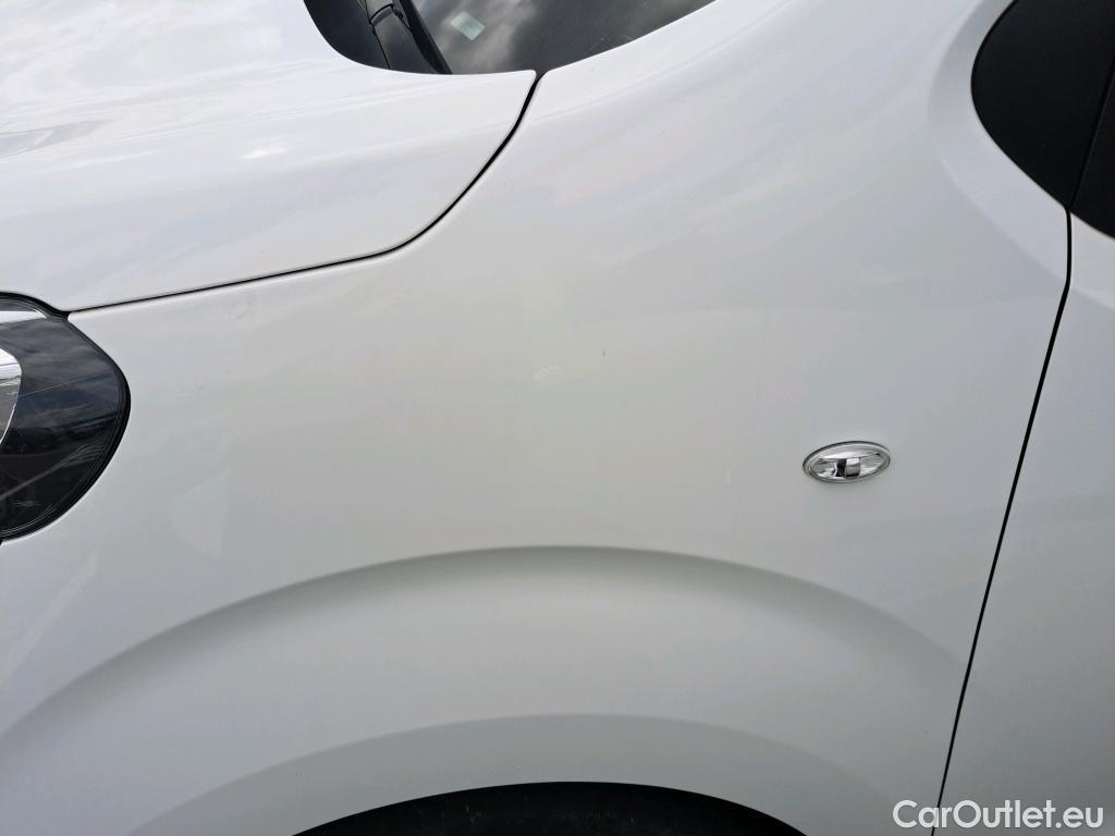  Peugeot  Expert PEUGEOT  / 2016 / 4P / furgón Furgón Premium 1.5 BlueHDi 120 Standard #33