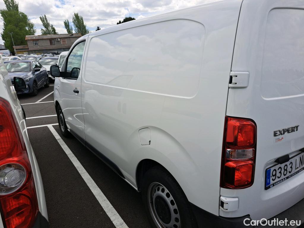  Peugeot  Expert PEUGEOT  / 2016 / 4P / furgón Furgón Premium 1.5 BlueHDi 120 Standard #1