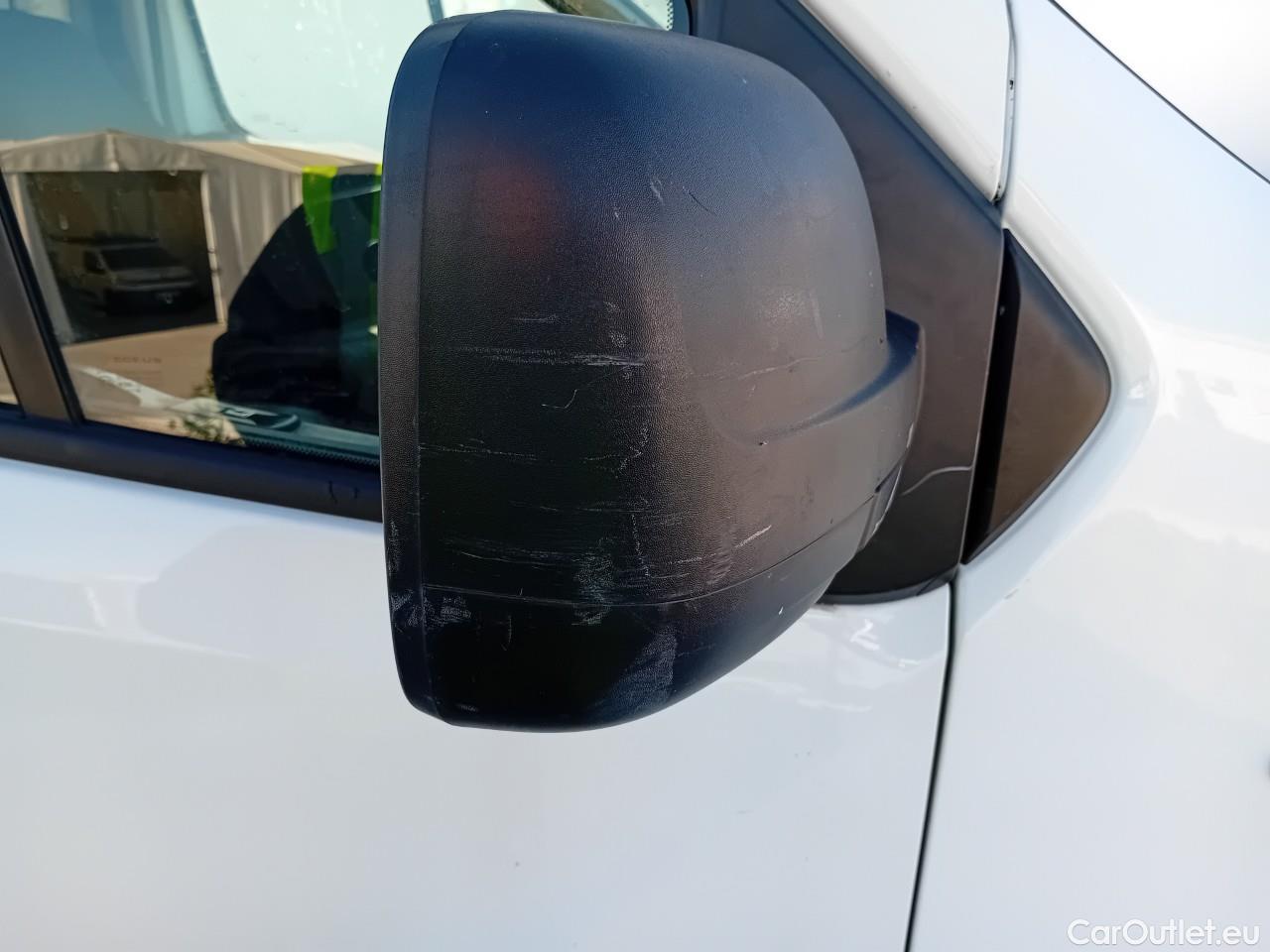  Renault  Trafic  III Furgón L1H1 2 7t 1.6 dCi 120CV MT6 E6 #61