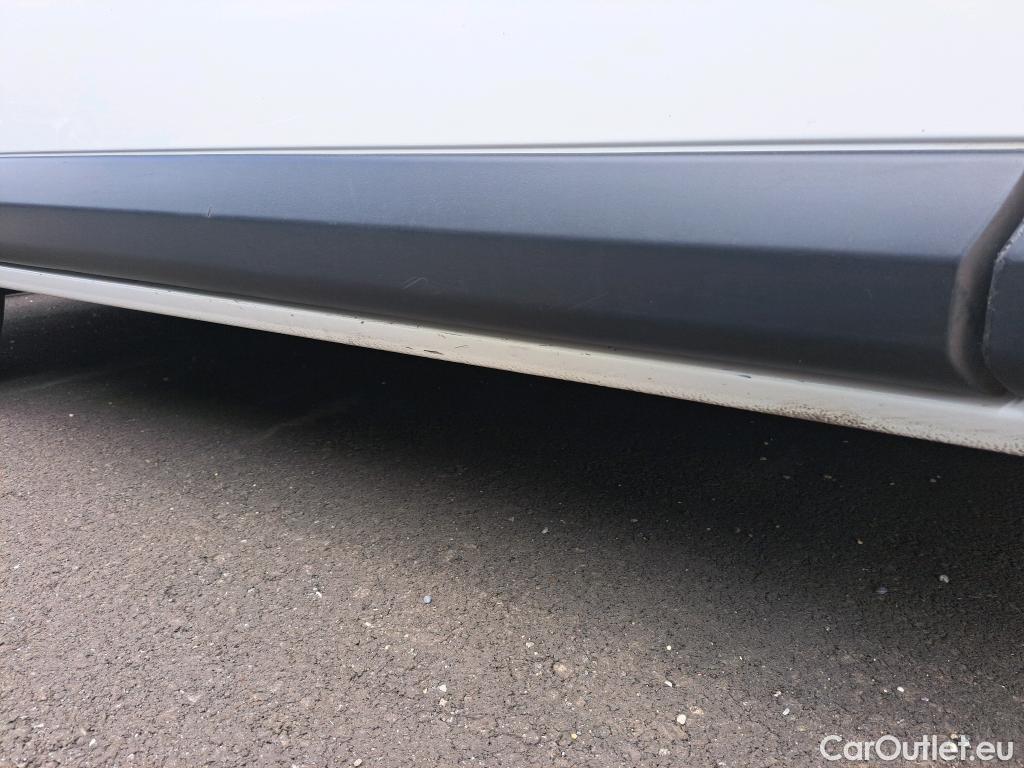  Peugeot  Expert PEUGEOT  / 2016 / 4P / furgón Furgón Premium 1.5 BlueHDi 120 Standard #31