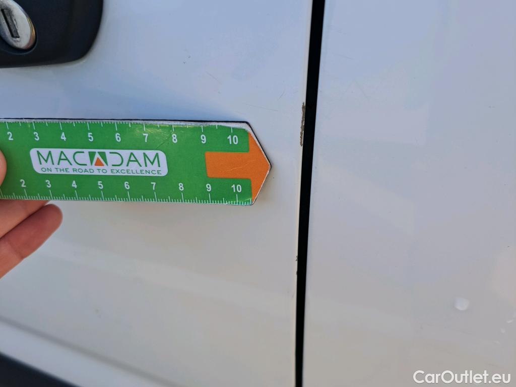  Land Rover  Discovery PEUGEOT Partner / 2018 / 4P / furgón derivado de turismo Premium Standard 1000kg BlueHDi 73kW #15