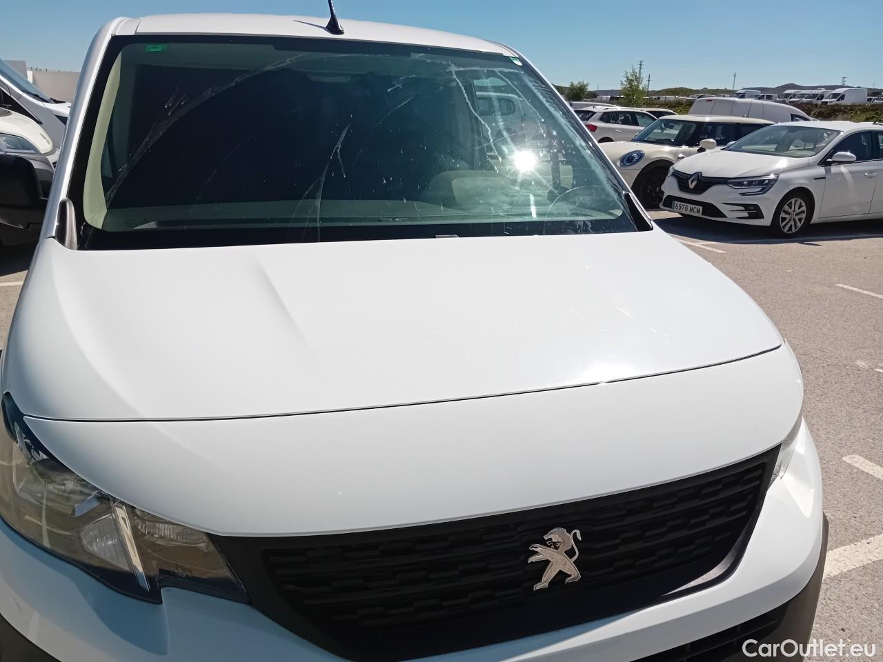  Peugeot  Partner PEUGEOT  / 2018 / 3P / furgón derivado de turismo Pro Standard 600kg BlueHDi 73kW #6
