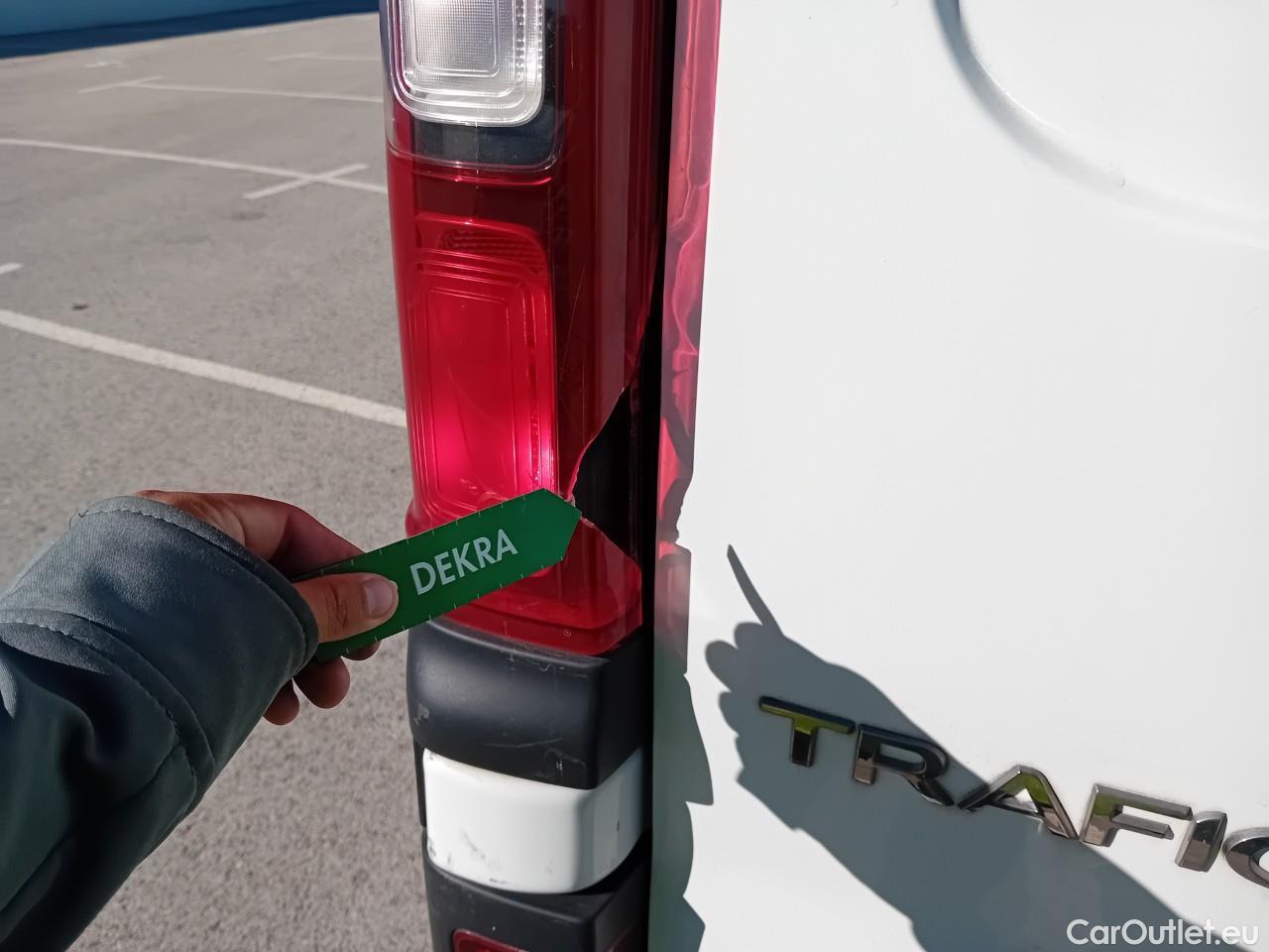  Renault  Trafic  III Furgón L1H1 2 7t 1.6 dCi 120CV MT6 E6 #33