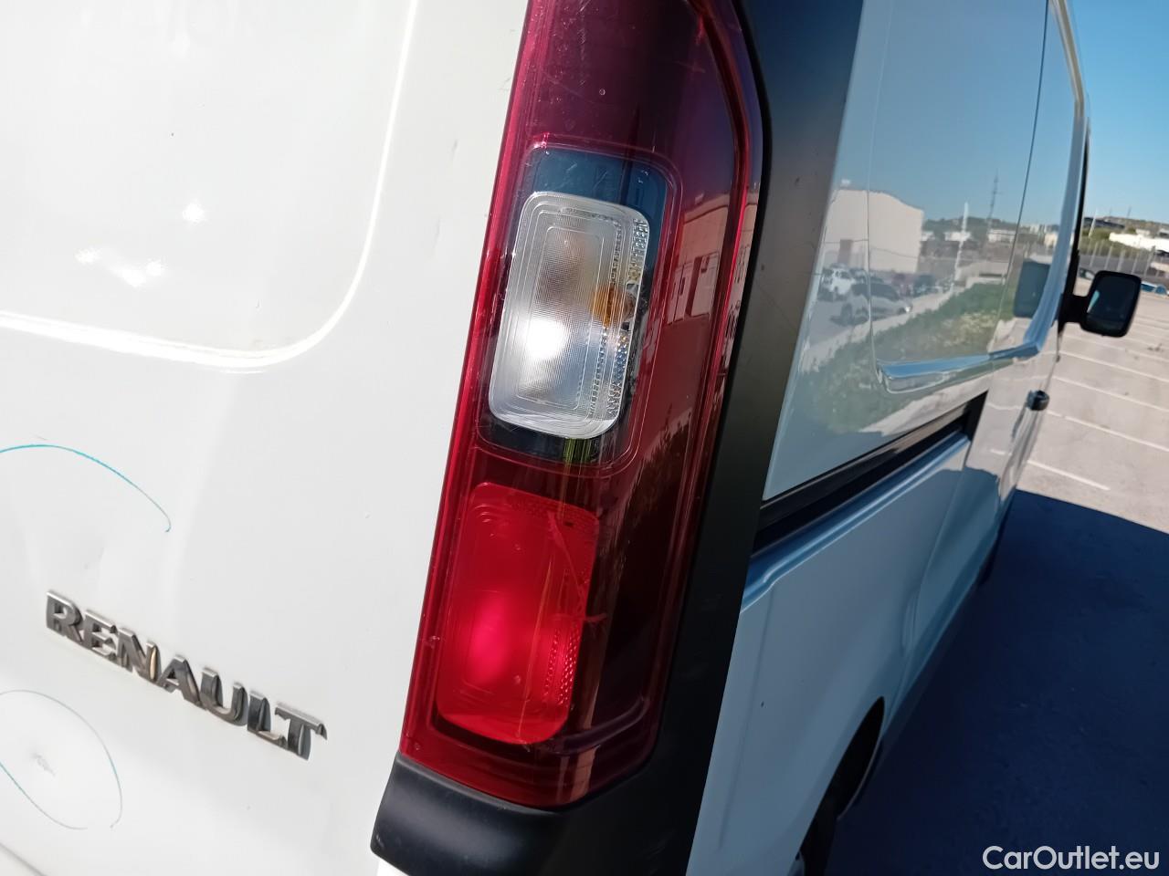  Renault  Trafic  III Furgón L1H1 2 7t 1.6 dCi 120CV MT6 E6 #45