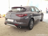  Alfa Romeo   STELVIO ALFA ROMEO / 2017 / 5P / SUV 2.2 TURBO DIESEL 190CV BUSINESS AT8 Q4 #2