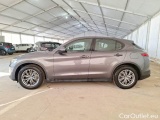  Alfa Romeo   STELVIO ALFA ROMEO / 2017 / 5P / SUV 2.2 TURBO DIESEL 190CV BUSINESS AT8 Q4 #8