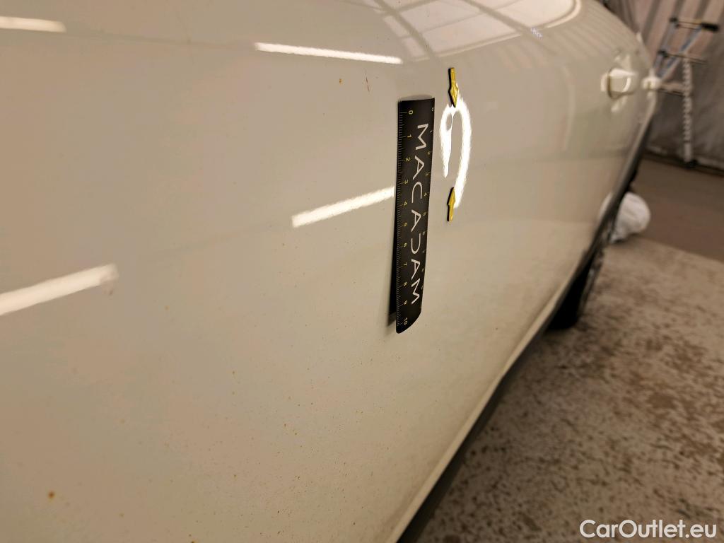  Citroen  C4 Cactus  Feel Business 1.2 PureTech 110CV BVM6 E6d #31