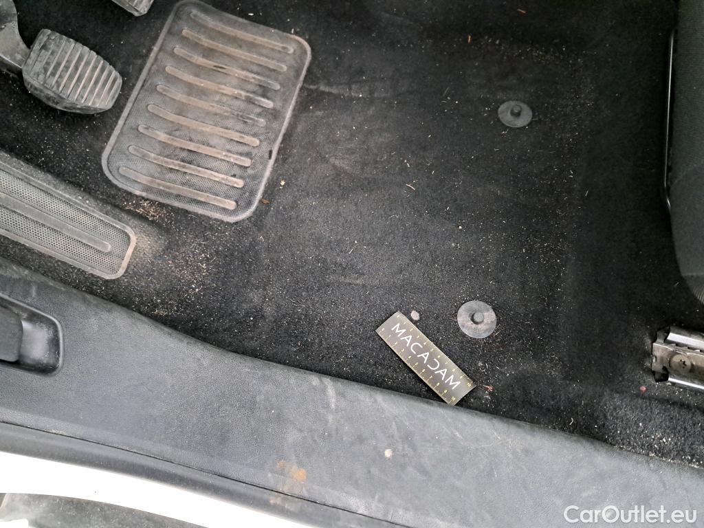  Citroen  C4 Cactus  Feel Business 1.2 PureTech 110CV BVM6 E6d #26