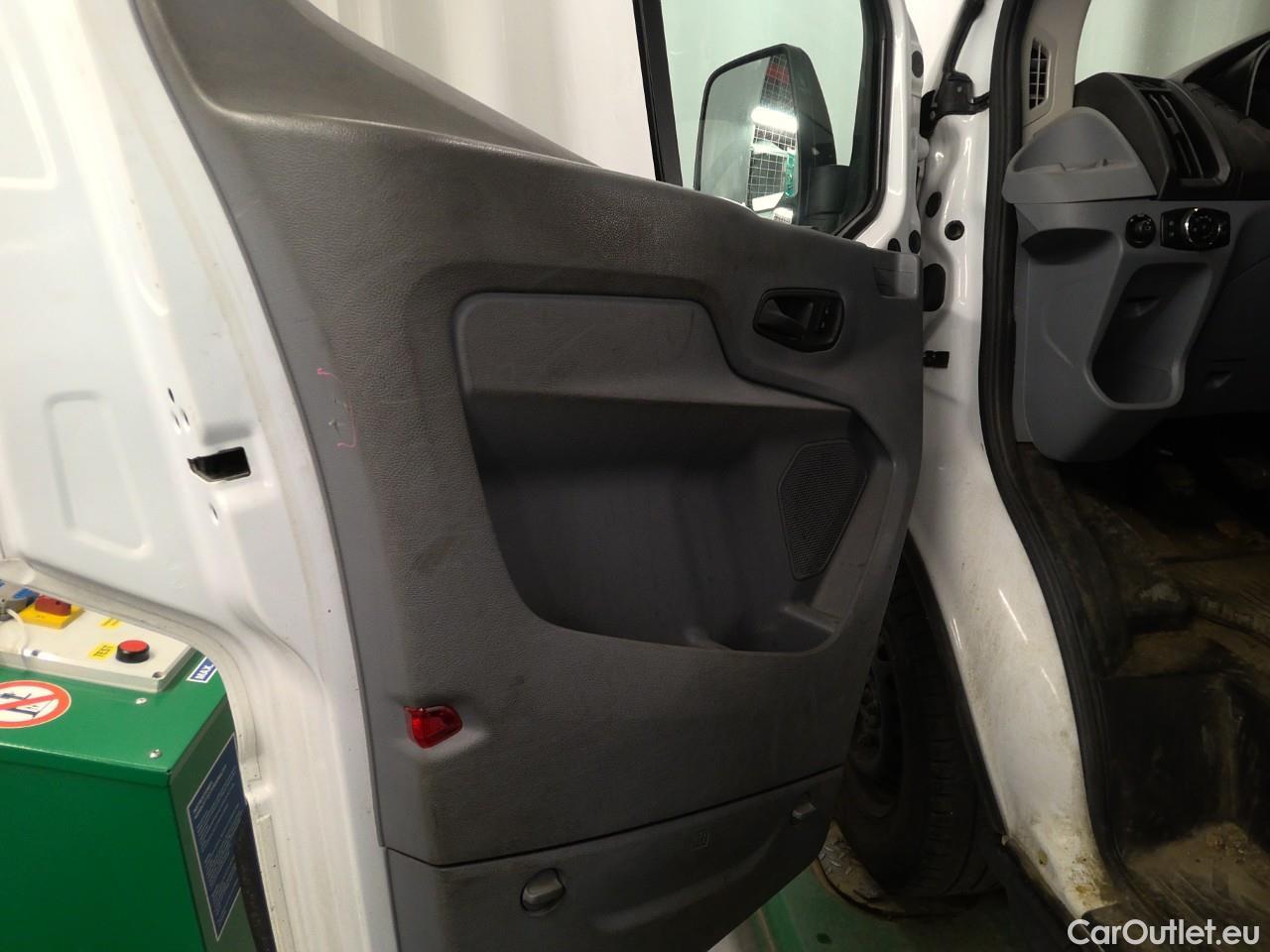  Ford  Transit Trans.130 35 L3H2 M CV AWD Tr. #5