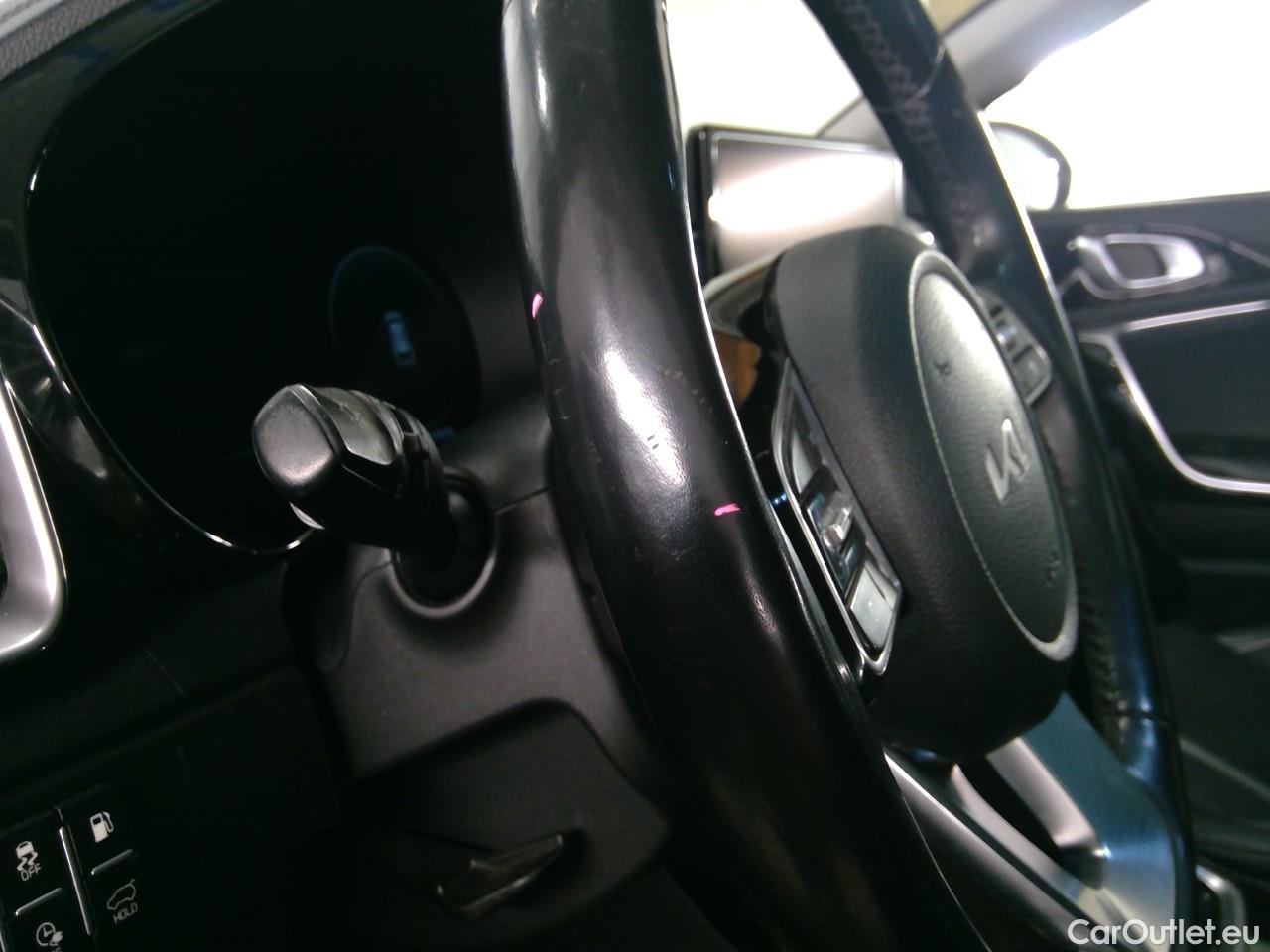  KIA  Cee'd ceed SW 1.6PHEV Advance 2 Aut #17