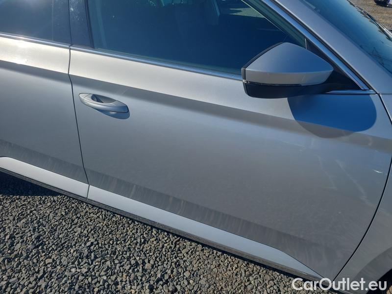  Skoda  Superb  Combi (3V5)(2015) Sup.C.FL2.0TDI 140 L&K 4x4 AT #4