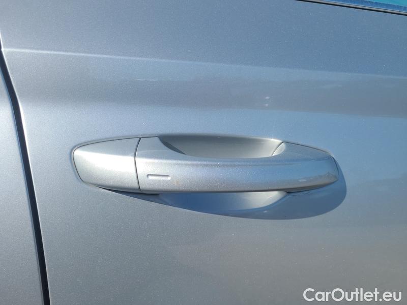 Skoda  Superb  Combi (3V5)(2015) Sup.C.FL2.0TDI 140 L&K 4x4 AT #5