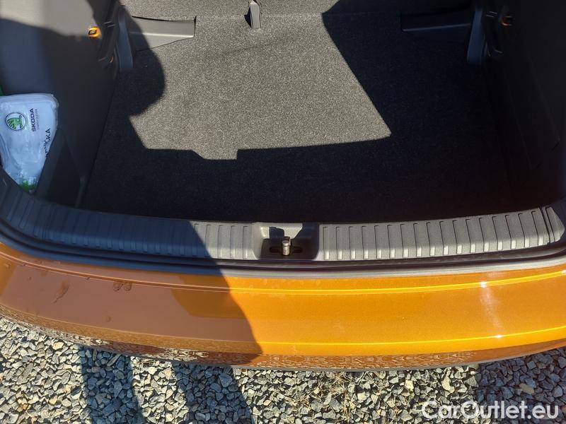  Skoda  Fabia  (PJ3) (2021)  1.0 TSI 81 Style AT 5d #2