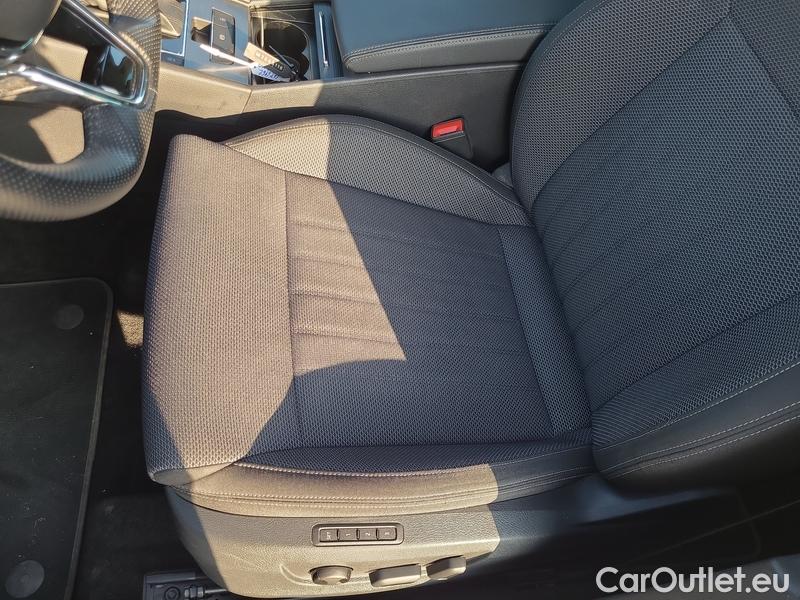  Skoda  Superb  (3V3)(2015) Supe.2.0TDI 147 Style 4x4 Aut #4