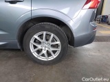  Volvo  XC60 VOLVO  / 2017 / 5P / SUV B4 AWD GEARTR. BUSINESS PLUS #19