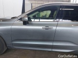  Volvo  XC60 VOLVO  / 2017 / 5P / SUV B4 AWD GEARTR. BUSINESS PLUS #98