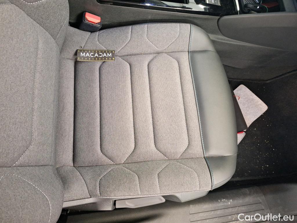  Citroen  C4  Berline C-Series 1.5 BlueHDI 130CV BVA8 E6d #33