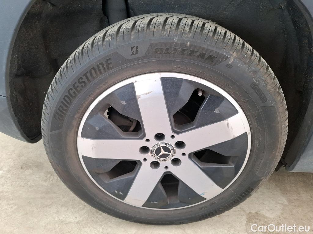  Mercedes  GLB MERCEDES-BENZ  / 2019 / 5P / SUV  200 d Business Line #39