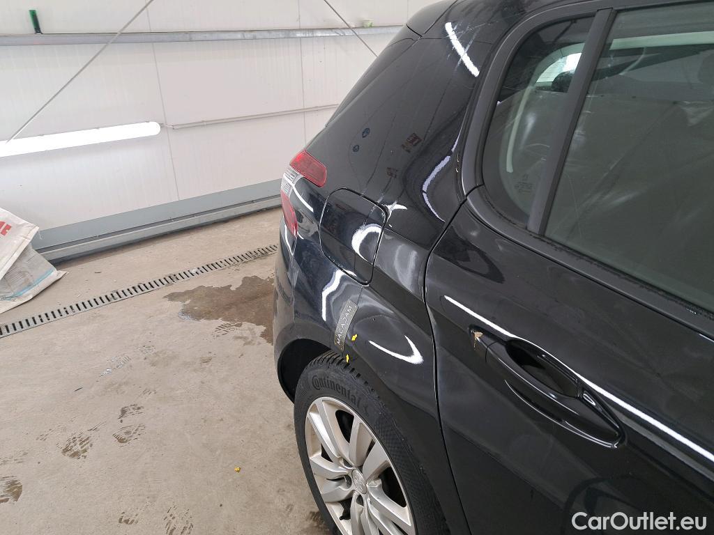  Peugeot  308  Active Pack 1.5 HDi 130CV BVA8 E6d #28