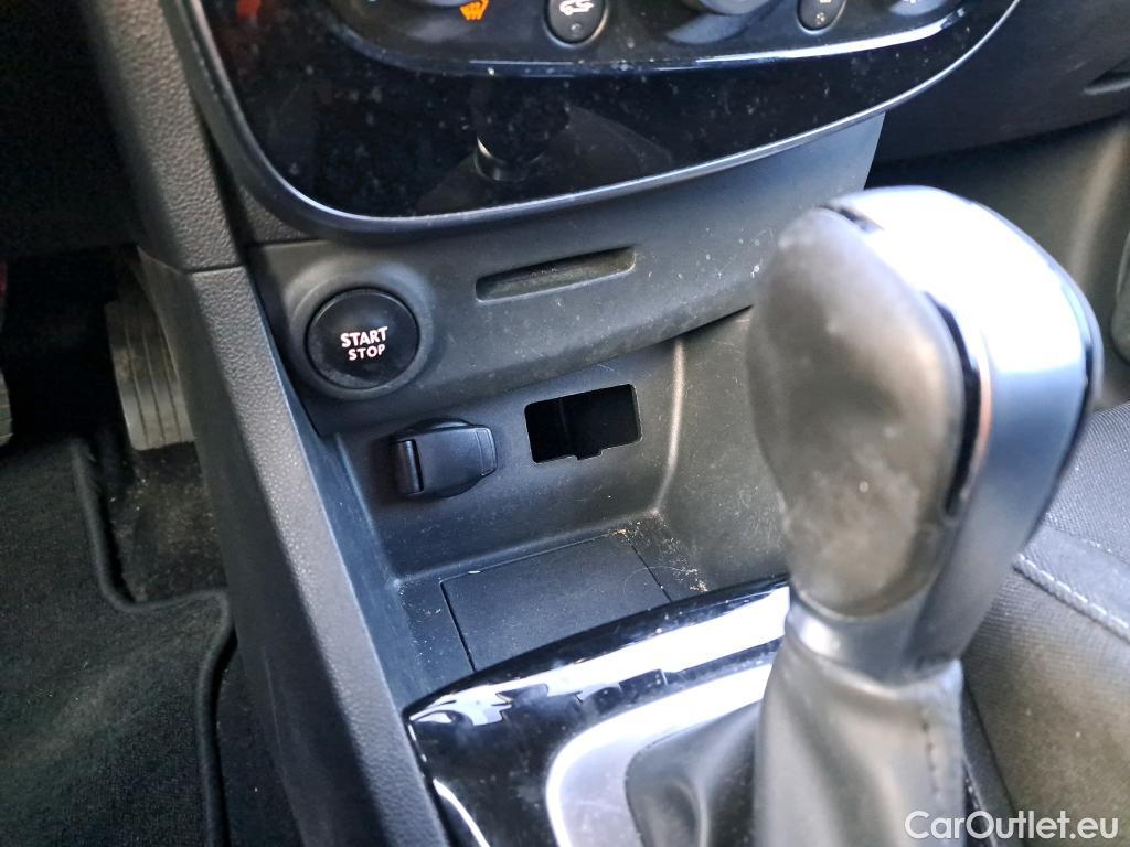  Renault  Clio  IV Grandtour Limited 1.5 dCi 90CV BVA6 E5 #38