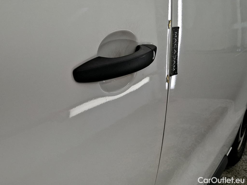  Citroen  Jumpy CITROEN  / 2016 / 4P / Fourgon tôlé M BlueHDi 100 S&S BVM6 Club #26