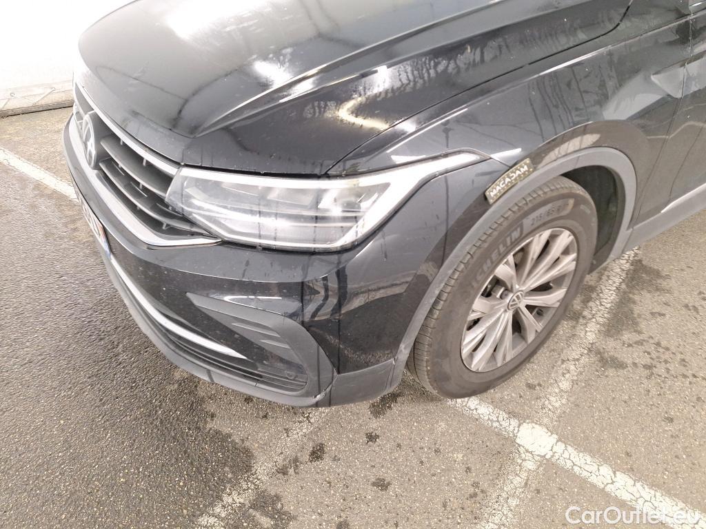  Volkswagen  Tiguan VOLKSWAGEN  / 2020 / 5P / SUV 2.0 TDI 150 DSG7 Life Business #3