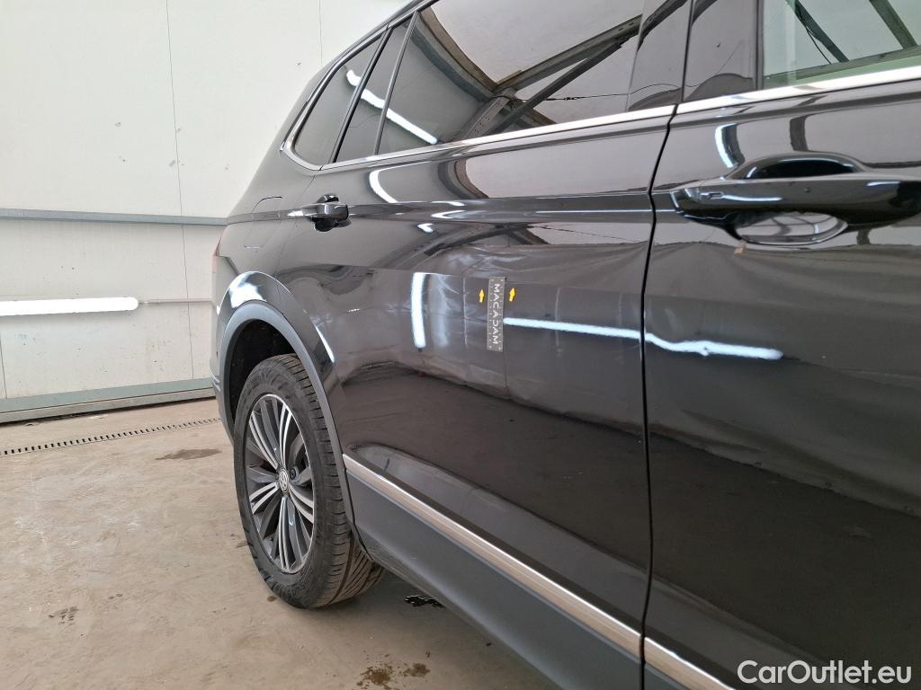  Volkswagen  Tiguan VOLKSWAGEN  Allspace 5p SUV 2.0 TDI 150 DSG7 Carat Exclusive #40