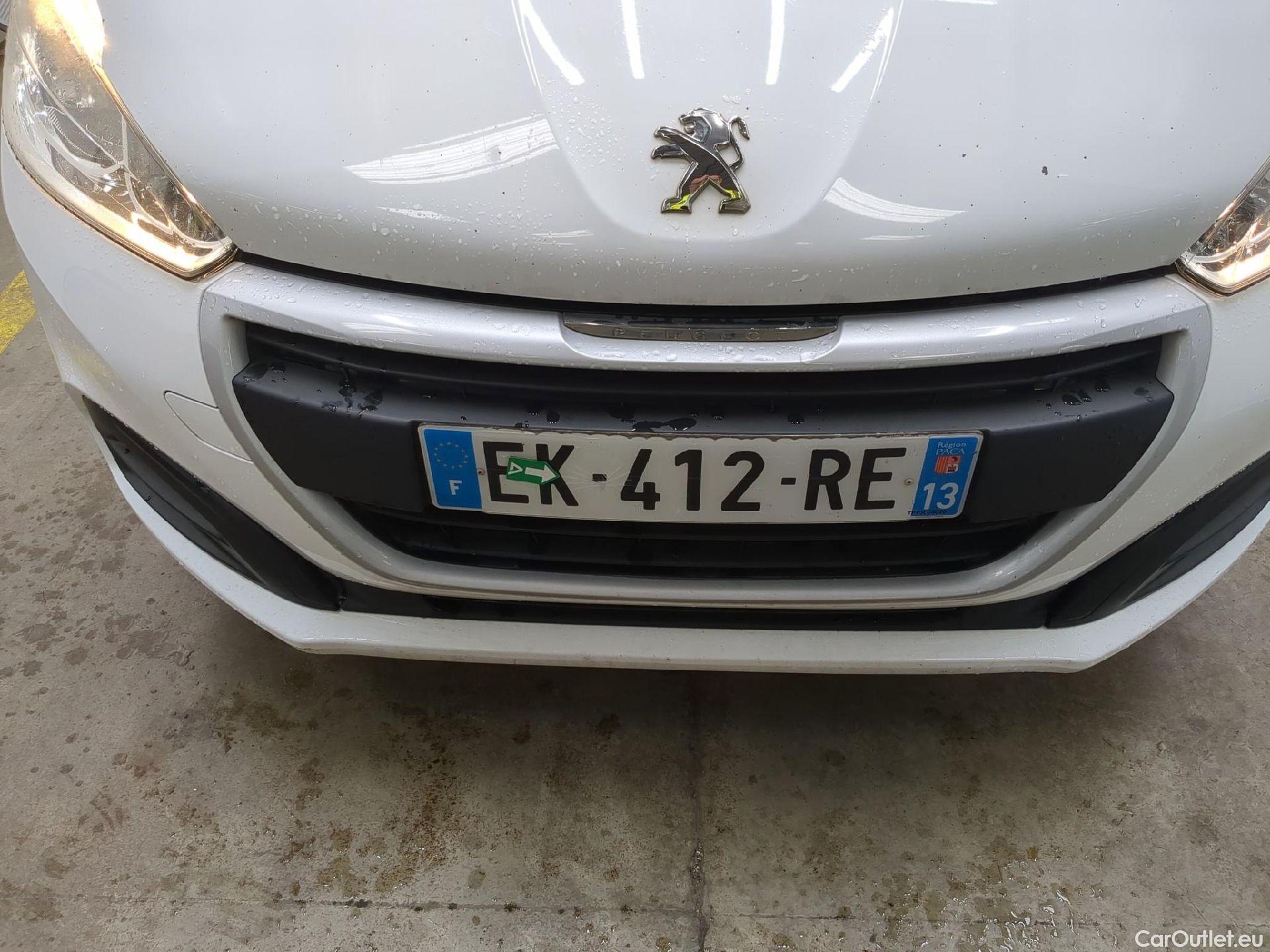  Peugeot  208  Affaire Premium 1.6 HDi 75CV BVM5 E6 #1