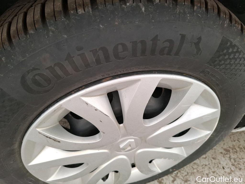  Renault  Clio  IV Air MediaNav 1.5 dCi 75CV BVM5 E6 #8