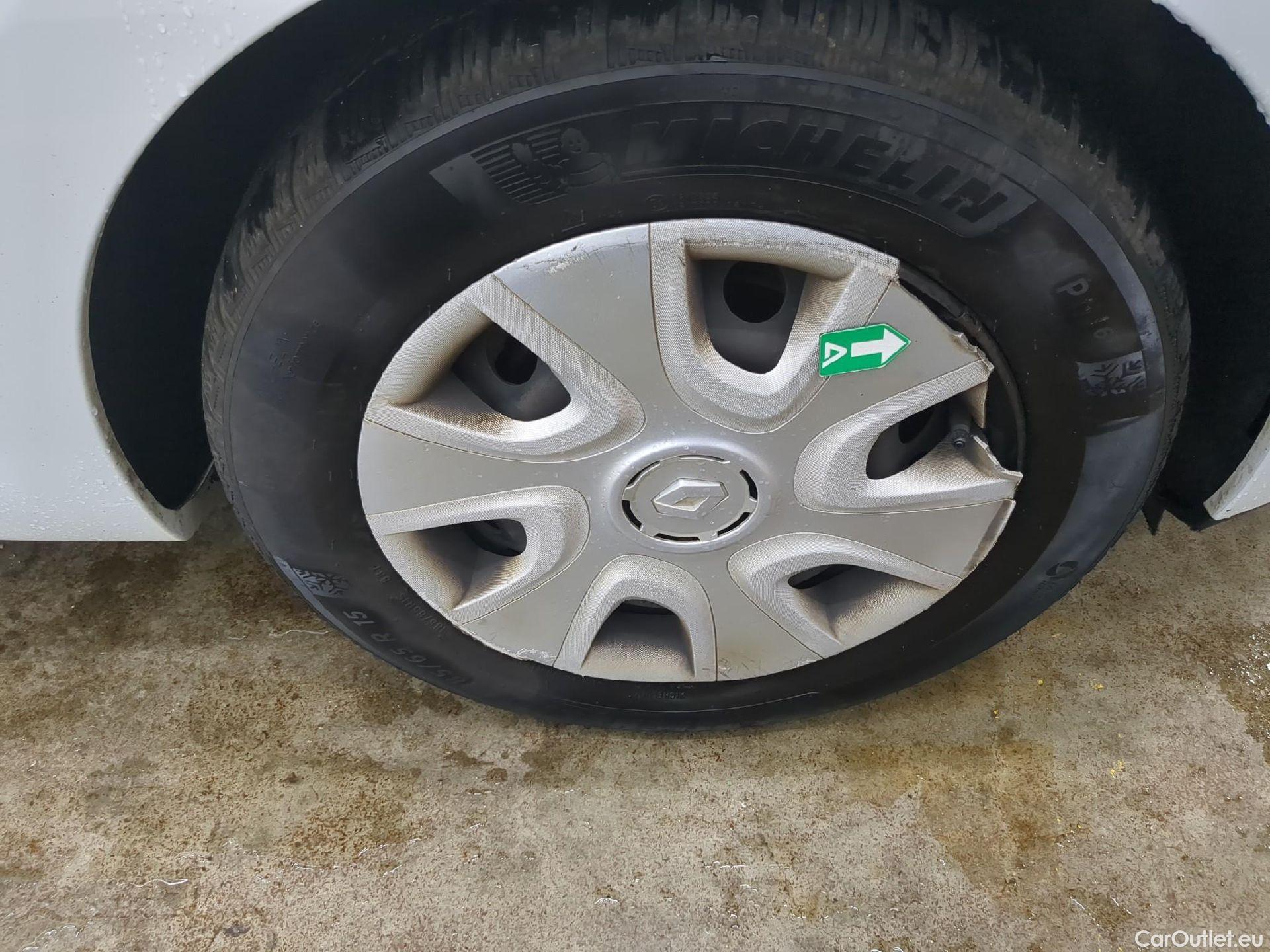  Renault  Clio  IV Air 1.5 dCi 75CV BVM5 E6 #10
