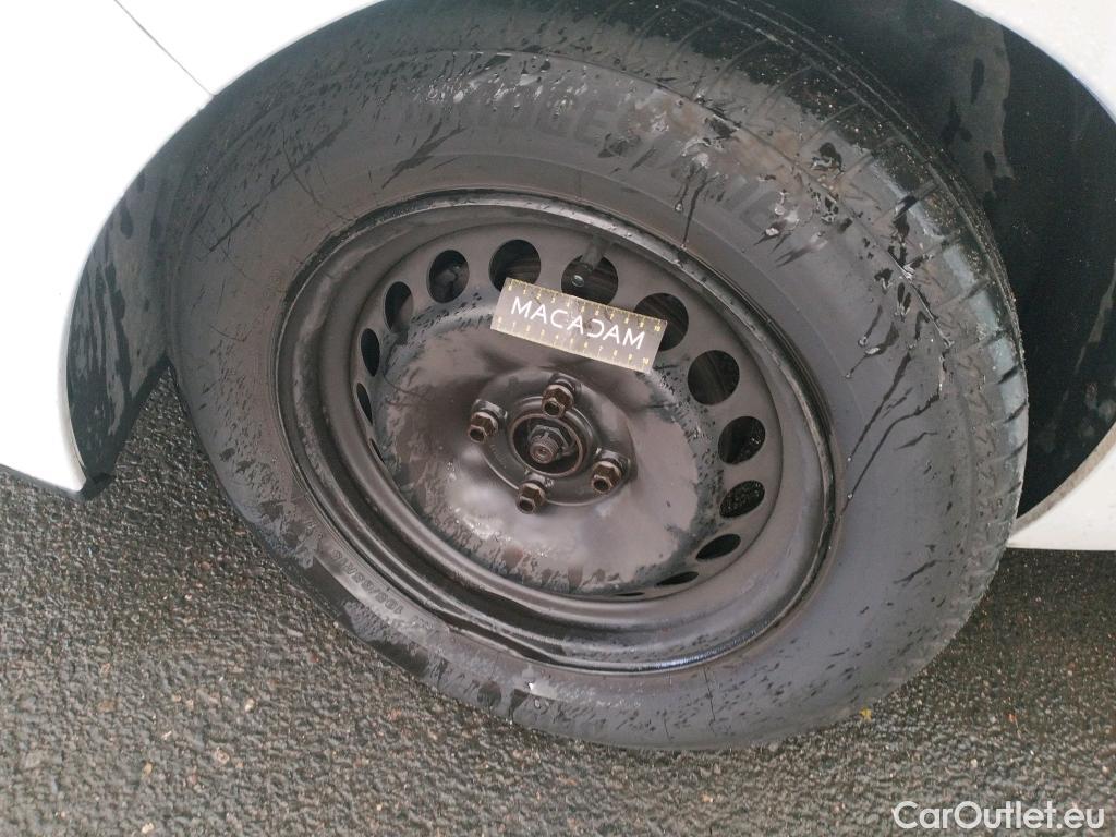  Renault  Clio  IV Air MediaNav 1.5 dCi 75CV BVM5 E6 #22