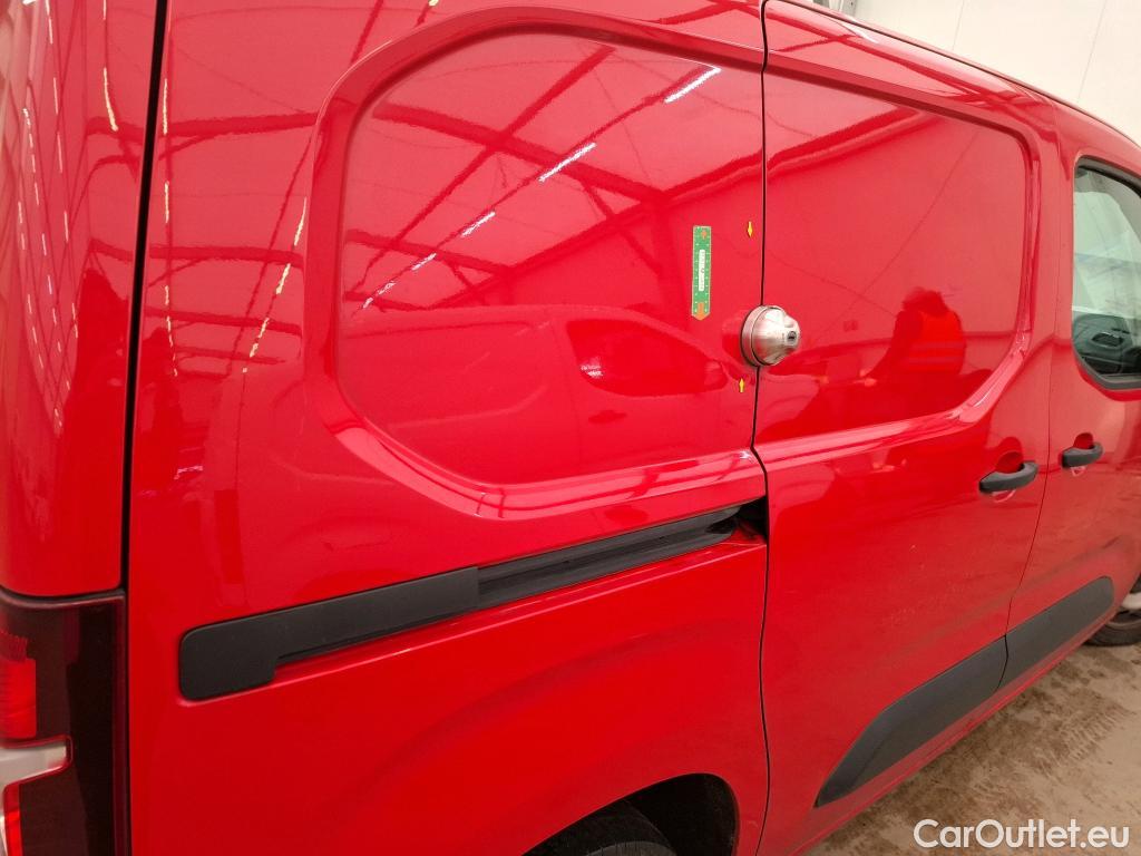  Citroen  Berlingo CITROEN  / 2018 / 4P / Fourgonnette M 650kg BlueHDi 130 S&S EAT8 Driver #1