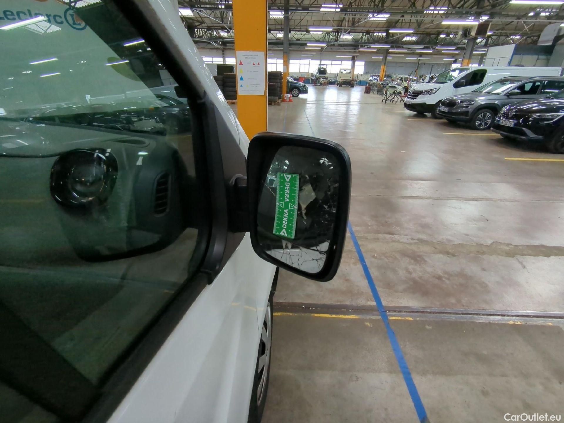  Renault  Trafic  Furgon Grand Confort L1H1 1000 1.6 dCi 120CV BVM6 E6 #42