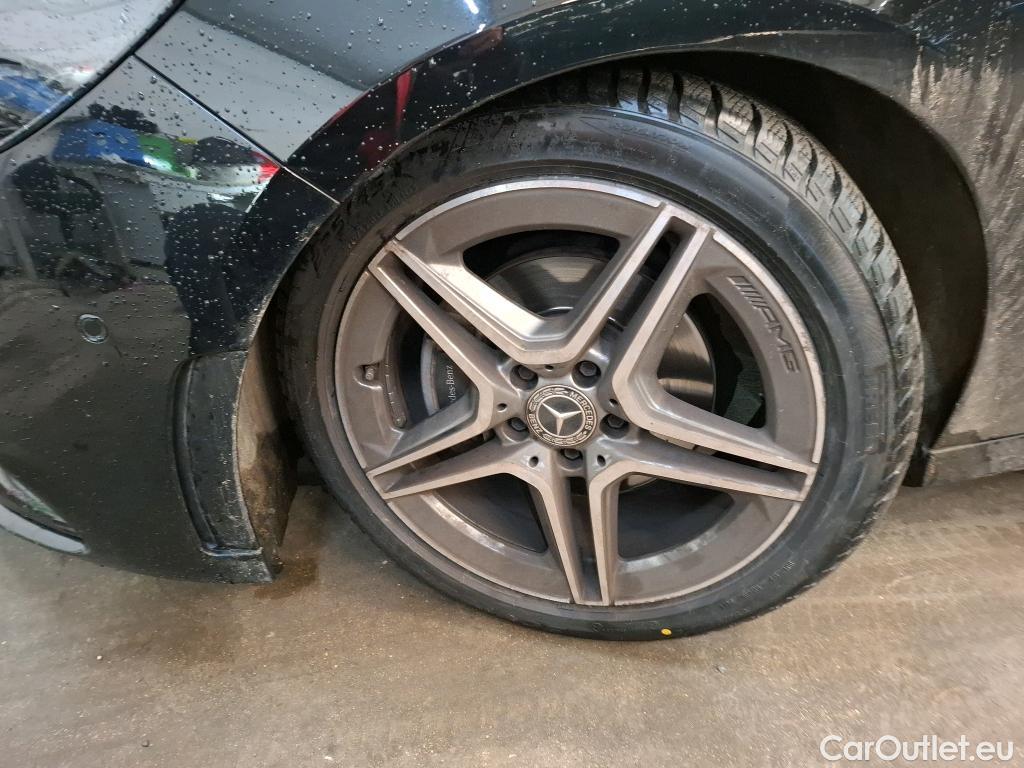  Mercedes  B-Klasse MERCEDES-BENZ Classe B / 2019 / 5P / monospace B 180 d AMG Line BVA #19