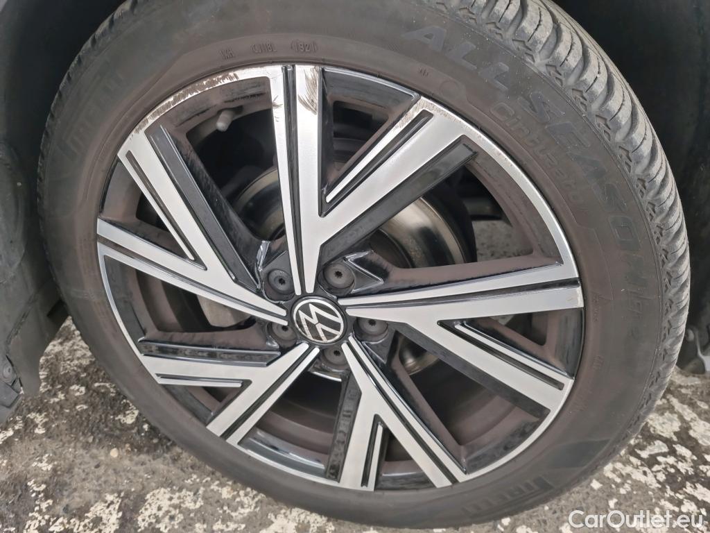 Volkswagen  Polo  VI R-Line 1.0 TSI 110CV BVA7 E6d #11