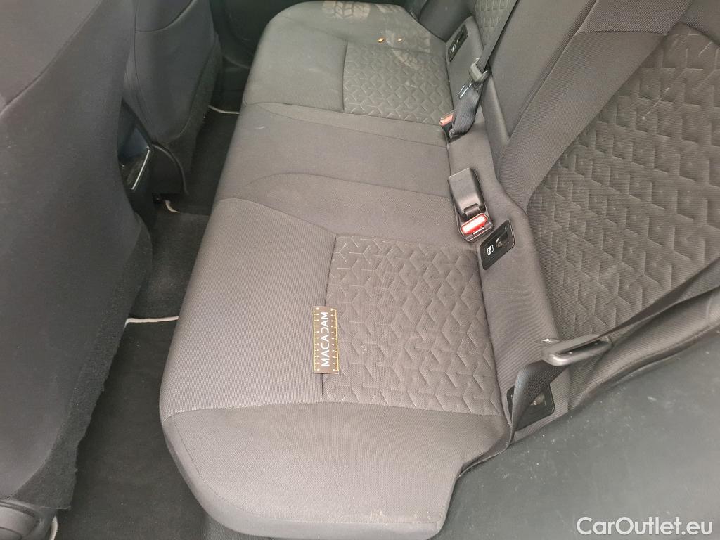  Toyota  Corolla TOYOTA  / 2018 / 5P / Berline Hybride 122h Dynamic Business Stage Acad #58