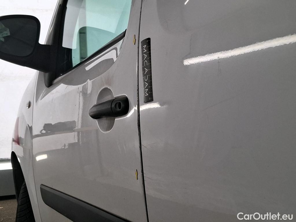  Renault  Kangoo  Express Maxi Extra (Série Spéciale) 1.5 dCi 90CV BVM5 E6 #29