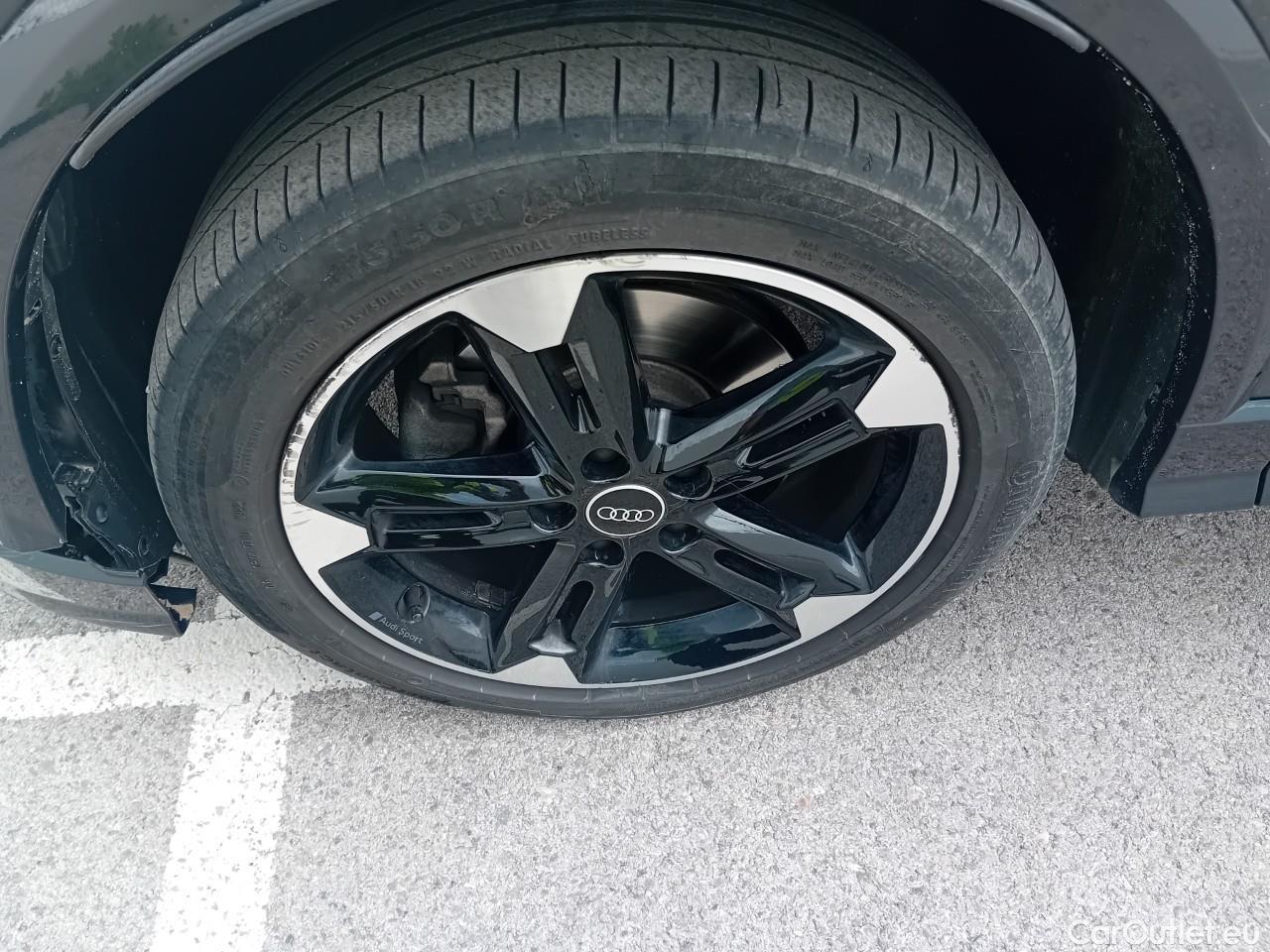  Land Rover  Discovery AUDI Q2 / 2020 / 5P / todoterreno S line 35 TDI 110kW quattro S tronic #2