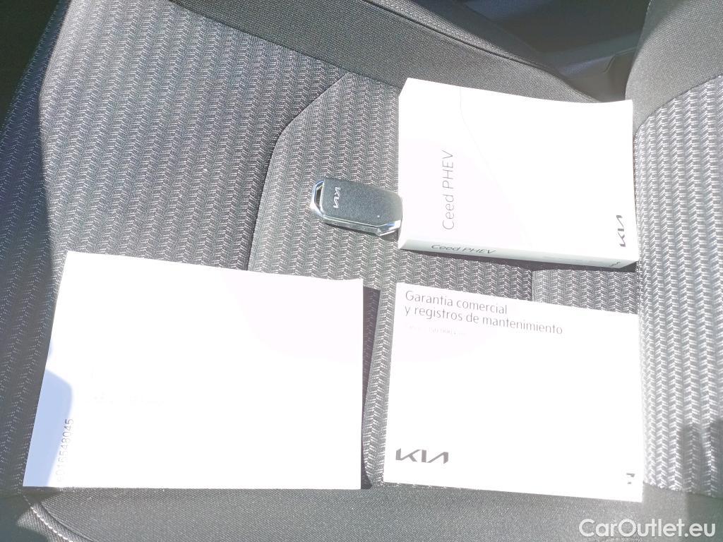  KIA  XCeed KIA  1.6 GDi PHEV 104kW (141CV) eDrive (AC) #8
