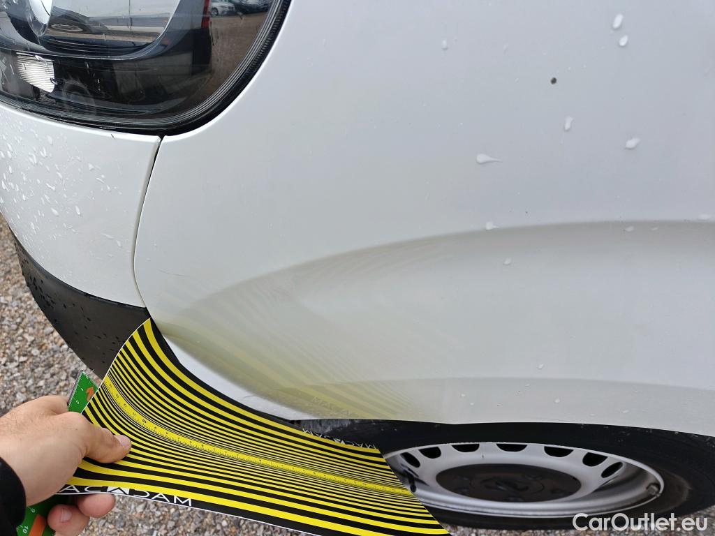  Opel  Vivaro OPEL  / 2019 / 4P / furgón 1.5 Diésel 88kW (120CV) M Std Select #39