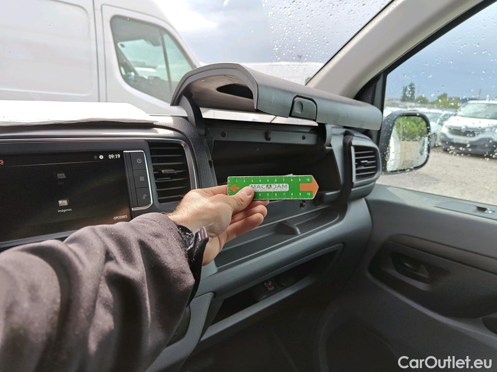  Opel  Vivaro OPEL  / 2019 / 4P / furgón 1.5 Diésel 88kW (120CV) M Std Select #75