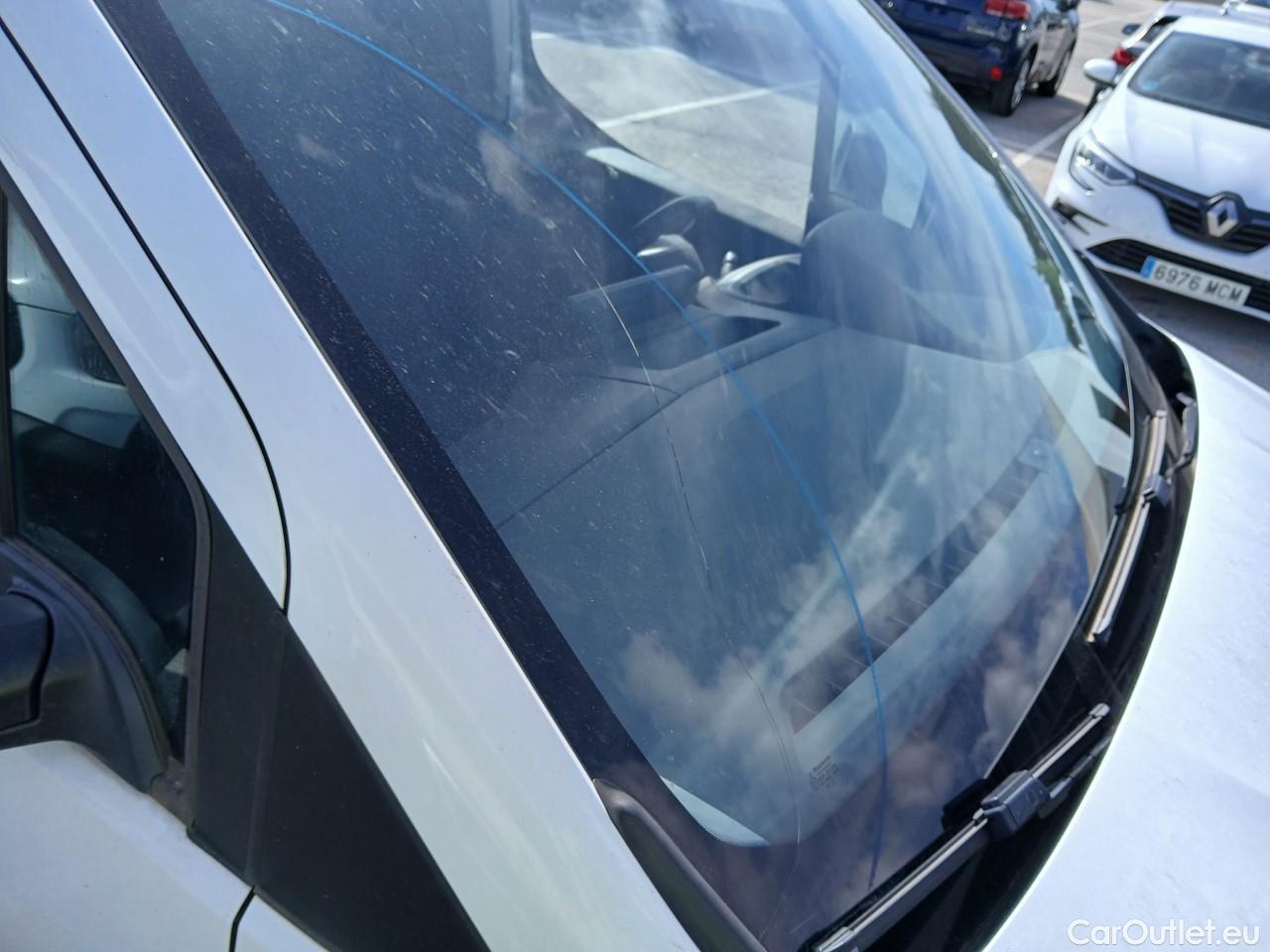  Peugeot  Partner PEUGEOT  / 2018 / 3P / furgón derivado de turismo Pro Standard 600kg BlueHDi 73kW (CX) #18