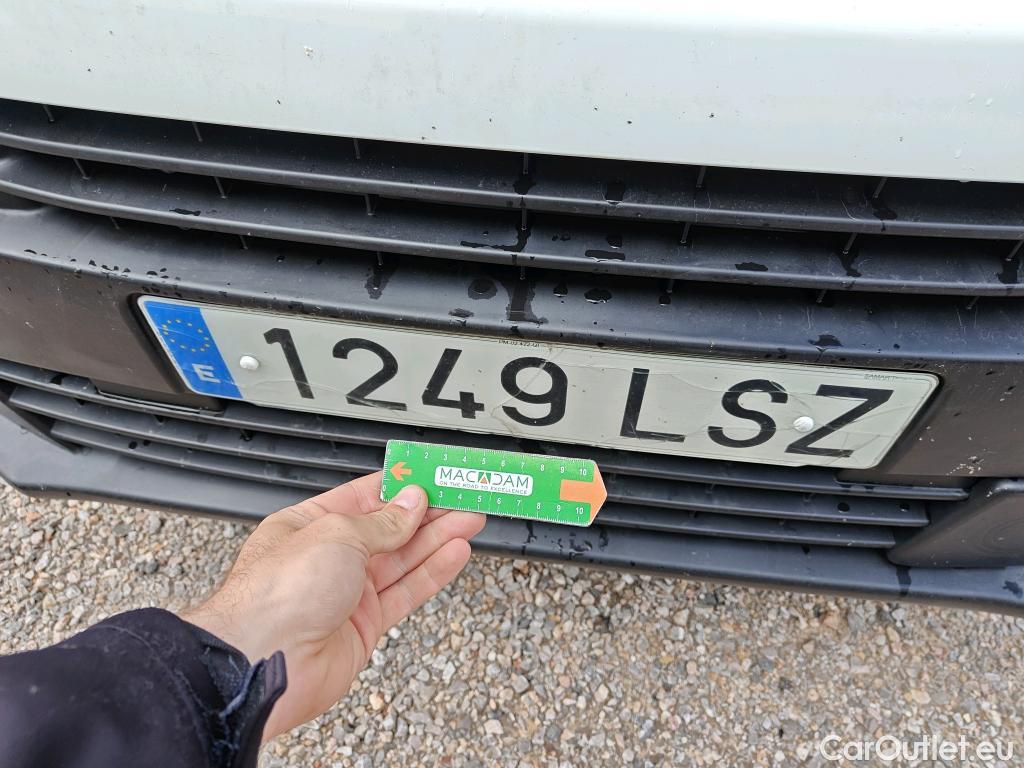  Opel  Vivaro OPEL  / 2019 / 4P / furgón 1.5 Diésel 88kW (120CV) M Std Select #83